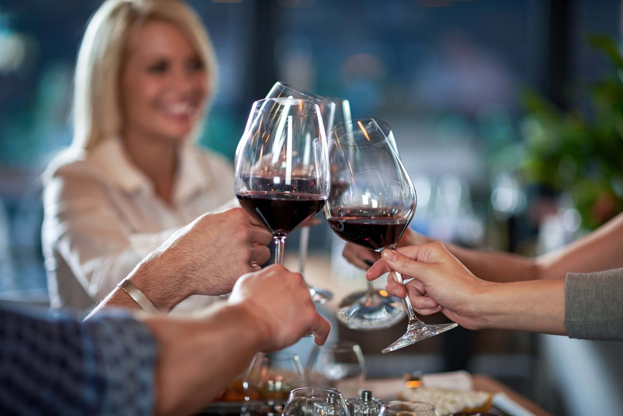 7 Health Benefits of Wine After Dinner That Will Have You ...